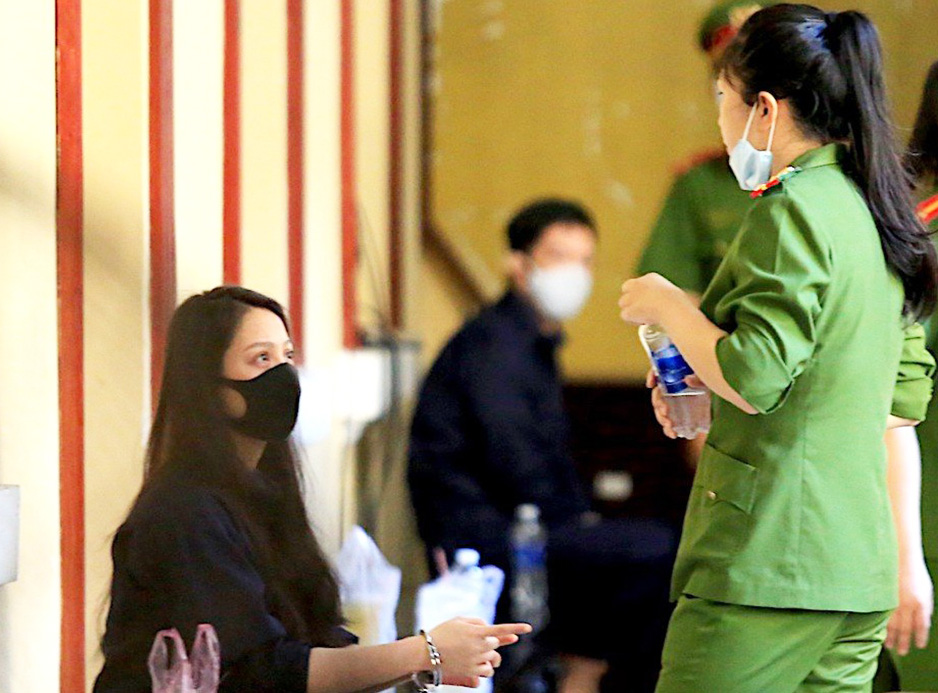 Bị cáo Trang trong lần ra tòa hồi tháng 11 năm ngoái. Ảnh: Đình Văn