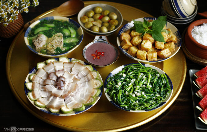 Mâm cơm quốc dân ngày hè