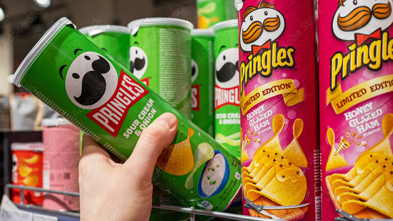 Pringles có thị phần lớn thứ tư toàn cầu trong các hãng snack, được Proctor & Gamble bán lại cho Kelloggs từ 2012. Ảnh: Pringles