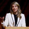 Ngoại trưởng Canada Melanie Joly phát biểu tại thành phố Gatineau, tỉnh Quebec ngày 26/10/2022. Ảnh: Reuters