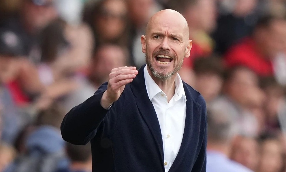 Ten Hag chỉ đạo cầu thủ Man Utd tại Ngoại hạng Anh mùa này. Ảnh: Rex