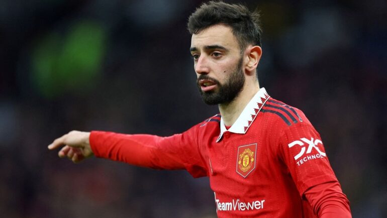 Fernandes trong trận Man Utd tiếp Fulham ở Ngoại hạng Anh ngày 17/3. Ảnh: Reuters