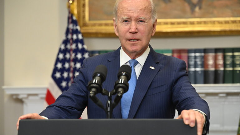 Tổng thống Joe Biden phát biểu tại Nhà Trắng ngày 17/5. Ảnh: AFP