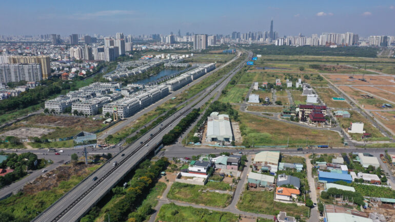 Bất động sản liền thổ khu Đông TP HCM. Ảnh: Quỳnh Trần