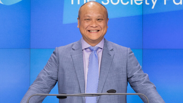 Ông Dennis Nguyen - CEO Society Pass, doanh nghiệp có trụ sở Việt Nam duy nhất niêm yết sàn Nasdaq. Ảnh: SOPA