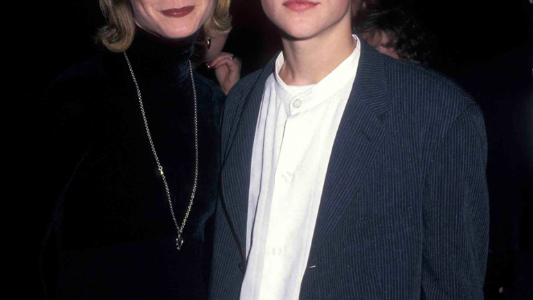 Gwyneth Paltrow và Leonardo DiCaprio thời trẻ. Ảnh: Yahoo