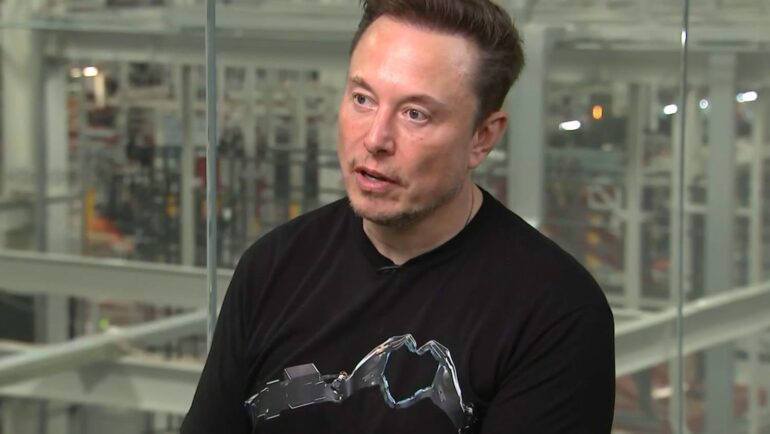 CEO Tesla Elon Musk trong cuộc phỏng vấn với CNBC hôm 16/5. Ảnh: CNBC