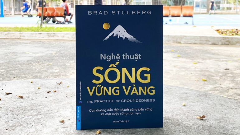 Cuốn Nghệ thuật sống vững vàng do Thanh Thảo dịch, nhà xuất bản Dân trí và First News phát hành. Ảnh: First News