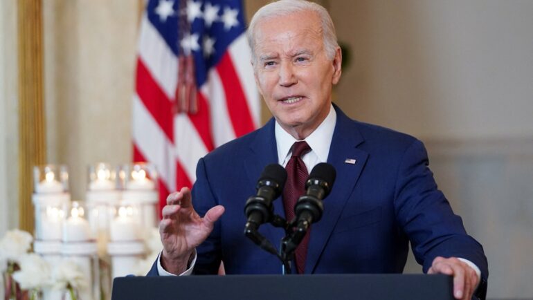 Tổng thống Mỹ Joe Biden phát biểu tại Nhà Trắng hôm 24/5. Ảnh: Reuters