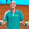 Struff mừng chiến thắng trước Tsitsipas hôm 4/5. Ảnh: ATP