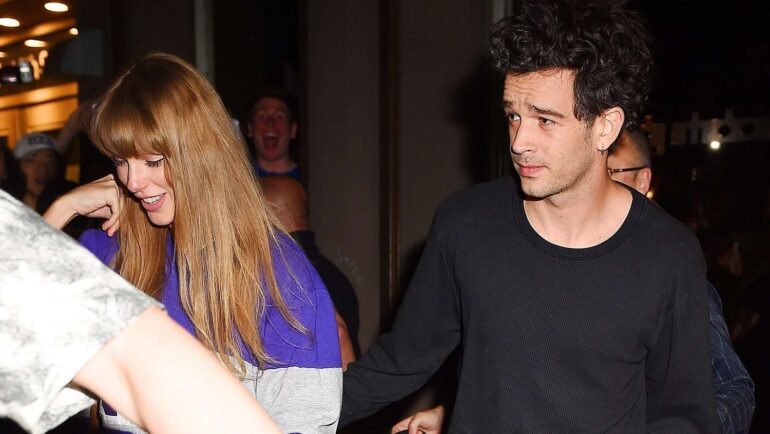 Swift và Healy rời khỏi Electric Lady Studios. Ảnh: Backgrid