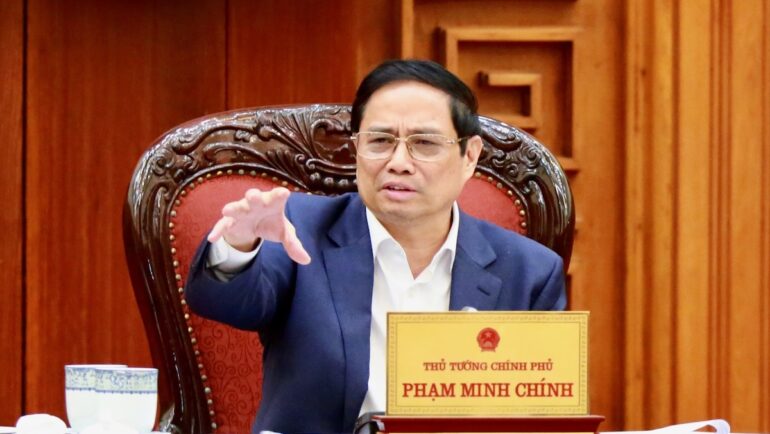 Thủ tướng Phạm Minh Chính chỉ đạo tại cuộc họp về cung ứng điện, chiều 19/5. Ảnh: VGP