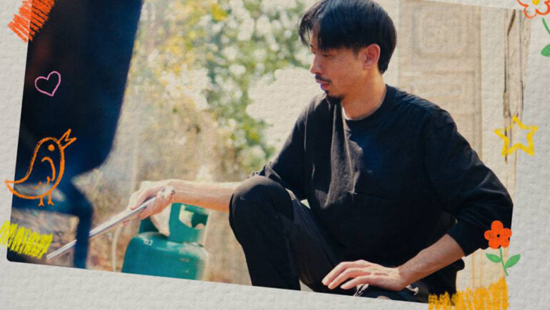 Đen Vâu mừng ca khúc mới đạt top một bảng xếp hạng thịnh hành của YouTube Việt. Ảnh: Lê Duy