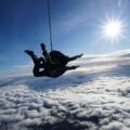 Trải nghiệm nhảy dù xuyên qua đám mây phụ thuộc vào từng loại mây. Ảnh: Skydive Langar