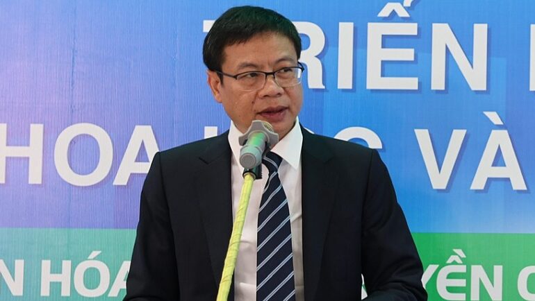 Thứ trưởng Khoa học và Công nghệ Lê Xuân Định phát biểu khai mạc tại triển lãm sách khoa học công nghệ 2023. Ảnh: NASATI