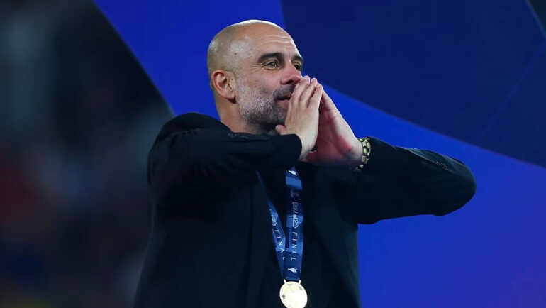 Guardiola mừng chức vô địch Champions League thứ ba trong sự nghiệp, sau chung kết Champions League tối 10/6/2023 trên sân Ataturk ở thành phố Istanbul, Thổ Nhĩ Kì. Ảnh: Reuters