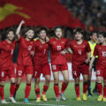 Các cô gái vàng của tuyển Việt Nam đánh bại Myanmar 2-0 ở chung kết SEA Games 32, tối 15/5 tại Campuchia. Ảnh: Đức Đồng