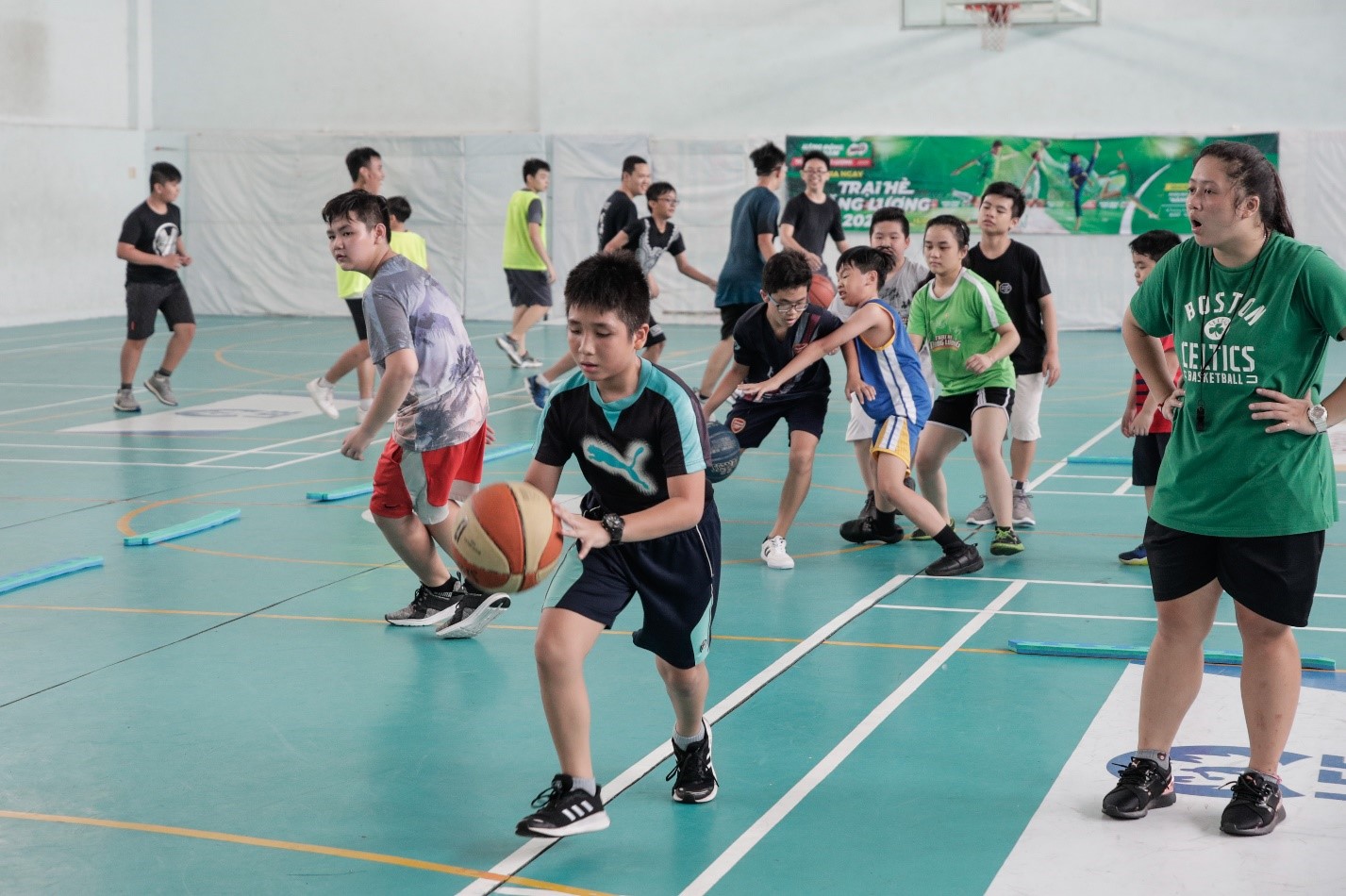 Các em nhỏ tham gia một Trại hè Năng lượng Nestlé Milo - Trung tâm rèn ý chí. Ảnh: Zeno