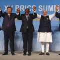 Lãnh đạo và quan chức các nước thành viên BRICS tại Johannesburg, Nam Phi ngày 23/3. Ảnh: AFP