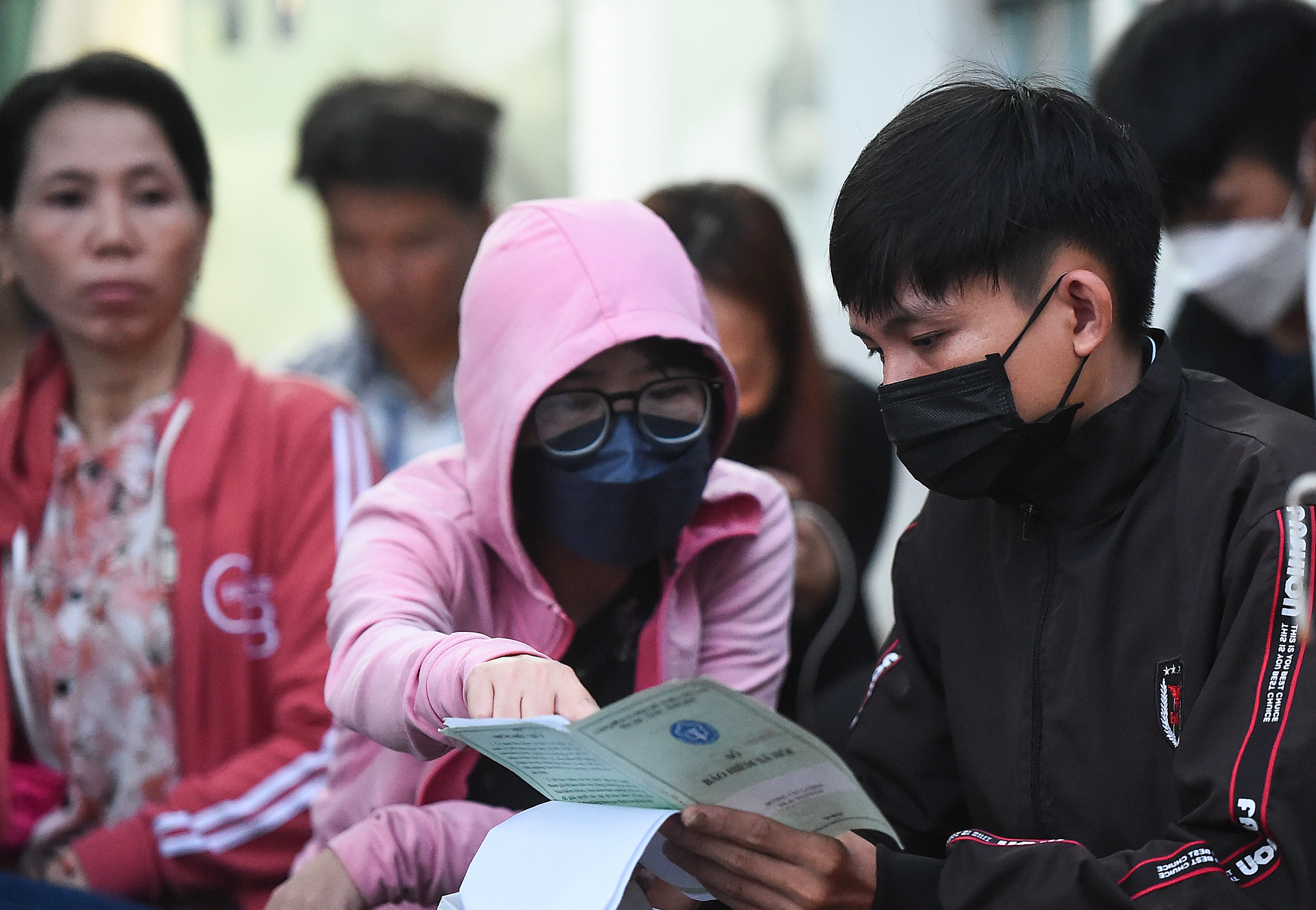 Lao động chờ rút BHXH một lần ở TP Thủ Đức, cuối năm 2022. Ảnh: Thanh Tùng