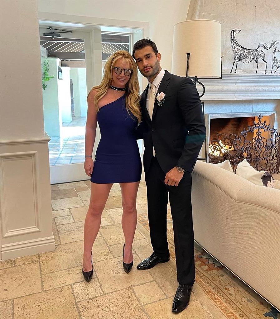 Britney Spears và Sam Asghari thời yêu nhau. Ảnh: Instagram Britney Spears