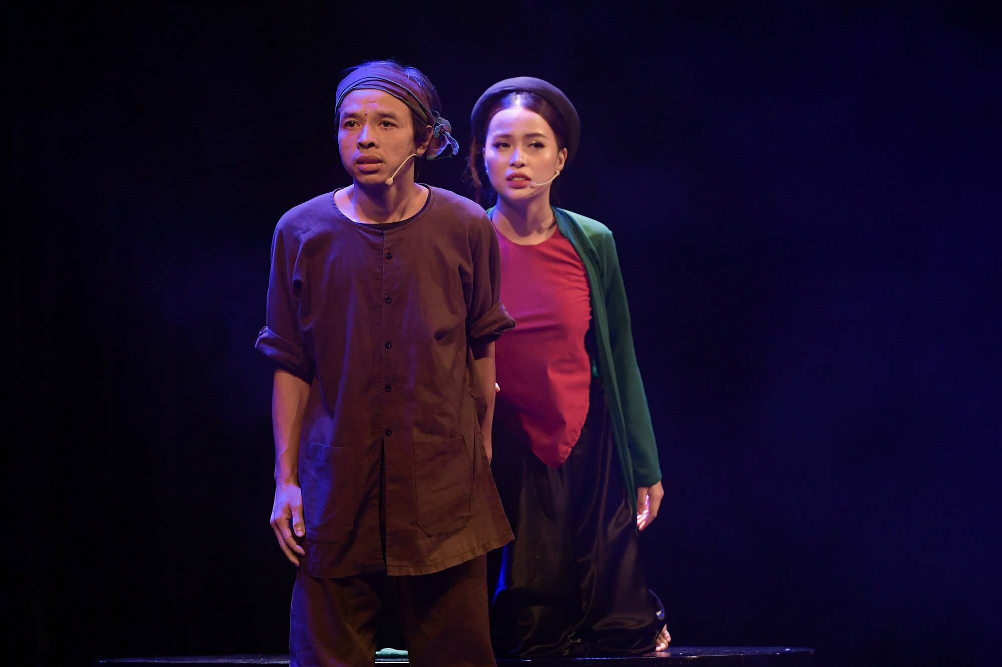 Hoàng Tùng (vai xác hàng thịt) và Phương My (vai vợ hàng thịt). Ảnh: Ban tổ chức cung cấp