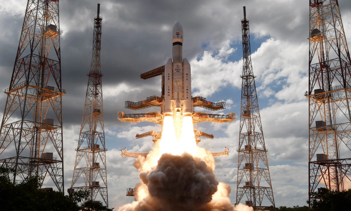 Nhiệm vụ Chandrayaan-3 của Ấn Độ phóng hôm 14/7 và đặt mục tiêu đáp xuống gần cực nam Mặt Trăng ngày 23/8. Ảnh: ISRO/EPA