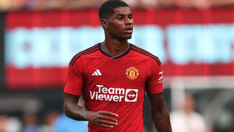 Tiền đạo Marcus Rashford mặc áo đấu Man Utd trong chuyến du đấu hè 2023. Ảnh: Reuters