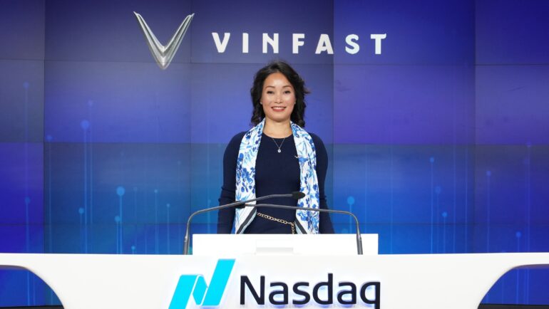 Bà Lê Thị Thu Thủy, Phó chủ tịch Vingroup kiêm Tổng giám đốc VinFast toàn cầu tại sàn Nasdaq tối 15/8. Ảnh: VinFast