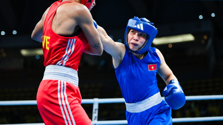Võ sĩ boxing Hà Thị Linh (phải). Ảnh: Boxing.athlete365
