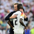 HLV Julian Nagelsmann động viên Antonio Rudiger sau trận Đức thua Tây Ban Nha 1-2 ở tứ kết Euro 2024. Ảnh: Reuters