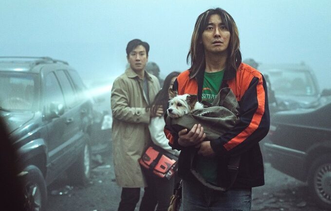Phim lấy chủ đề thảm họa, ca ngợi ý chí không khuất phục của con người trước nghịch cảnh. Ảnh: CJ ENM