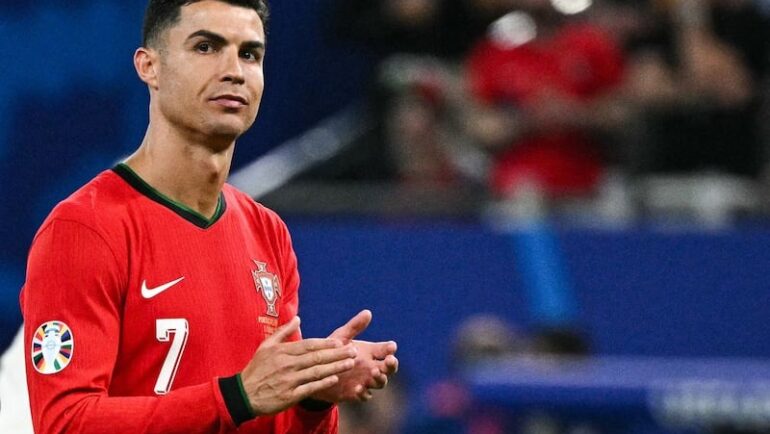 Ronaldo và Bồ Đào Nha thua Pháp 3-5 trong loạt luân lưu trận tứ kết Euro 2024 hôm 5/7. Ảnh: AFP