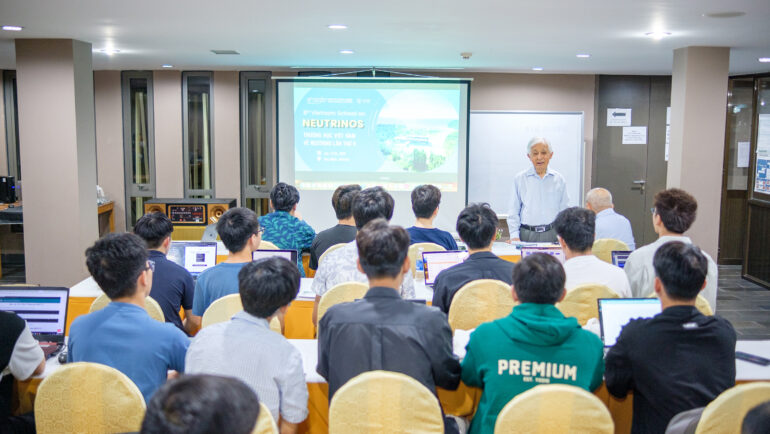 Nhiều giáo sư đầu ngành vật lý neutrino đến Việt Nam giảng về hạt ma quái - 1