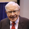 Chủ tịch Berkshire Hathaway Warren Buffett tại ĐHCĐ của công ty ở Nebraska (Mỹ). Ảnh: Reuters