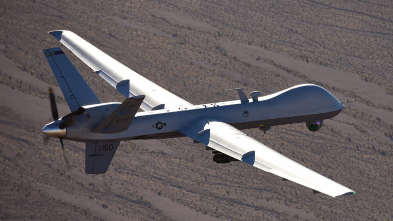 UAV MQ-9 Reaper của Mỹ bay huấn luyện tháng 7/2015. Ảnh: USAF