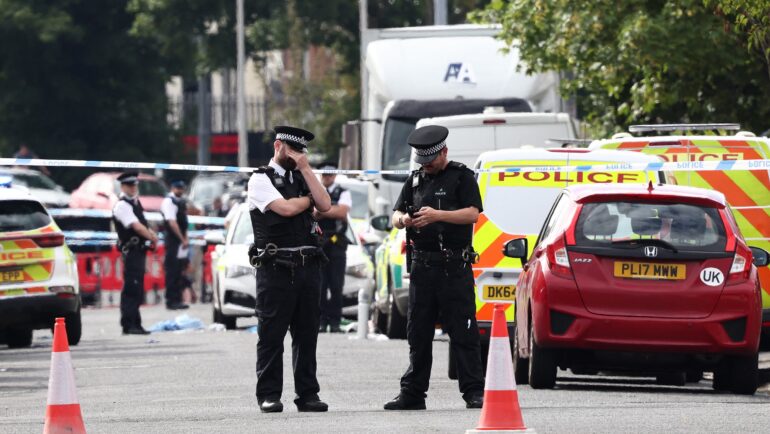Cảnh sát phong tỏa hiện trường vụ đâm dao ở Southport, tây bắc Anh, ngày 29/7. Ảnh: AFP
