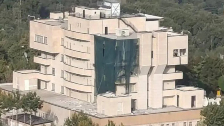 Tòa nhà được cho là nơi thủ lĩnh Hamas Haniyeh ở khi bị tấn công. Ảnh: War Zone