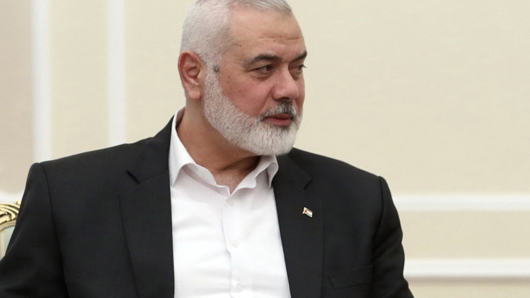 Thủ lĩnh chính trị Hamas Ismail Haniyeh tại Tehran, Iran ngày 30/7. Ảnh: AP