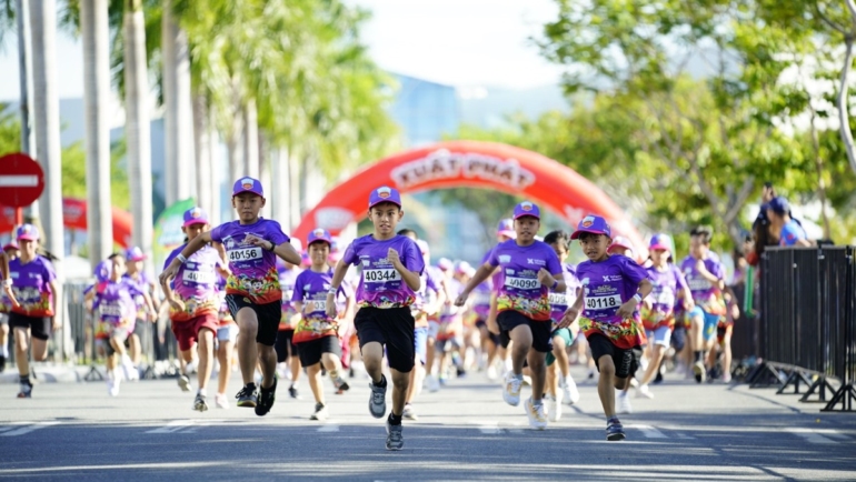 Các bé tham gia giải chạy Kun Marathon Đà Nẵng vào tháng 7. Ảnh: VM