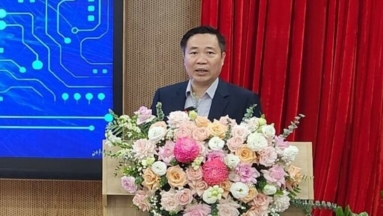 Phó ban quản lý Khu công nghệ cao Hòa Lạc Trần Đắc Trung phát biểu tại hội nghị. Ảnh: BTC