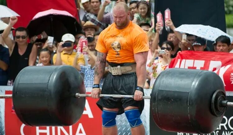 Hafthor Bjornsson tham gia giải Giải vô địch nâng tạ thế giới năm 2013. Ảnh: Victor Fraile/Stringer