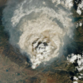 Mây lửa pyrocumulus hình thành trên đám cháy Line Fire, California. Ảnh: NASA