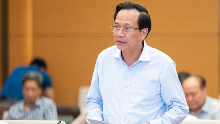 Bộ trưởng Lao động, Thương binh và Xã hội Đào Ngọc Dung phát biểu tại phiên họp. Ảnh: Media Quốc hội