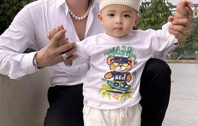 Tại giải thưởng Ngôi sao của năm 2024, Cao Thái Sơn và bé Cao Thái Minh có tên trong danh sách đề cử Hot Dad & Kid cùng cặp sinh đôi Kaka, Muội Muội của Hà Trí Quang - Thanh Đoàn, hai con Jimmy - Jenny của diễn viên Phương Oanh, Lita con của diễn viên Kha Ly, Misumi con của ca sĩ Bảo Anh, TiNo con của người đẹp Lê Âu Bảo Ngân. Hệ thống mở cổng bình chọn từ từ 9h ngày 8/11 đến 9h ngày 29/11.