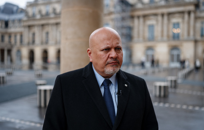 Công tố viên trưởng ICC Karim Khan trong cuộc phỏng vấn ở Paris, Pháp hồi tháng 2. Ảnh: AFP