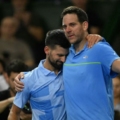 Djokovic ôm chia tay Del Potro, ở Buenos Aires, Argentina hôm 1/12. Ảnh: Reuters